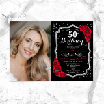 Invitación Elegante Black Silver Red Photo 50 cumpleaños<br><div class="desc">Elegante invitación floral de 50 años con tu foto. Diseño de color rojo claro con una falsa plata purpurina. Cuenta con rosas rojas, fuente de guión y confiti. Perfecto para un elegante fiesta de celebración de cumpleaños. Personaliza con tus propios detalles. ¡Se puede personalizar para cualquier edad! Invitaciones Zazzle impresas...</div>