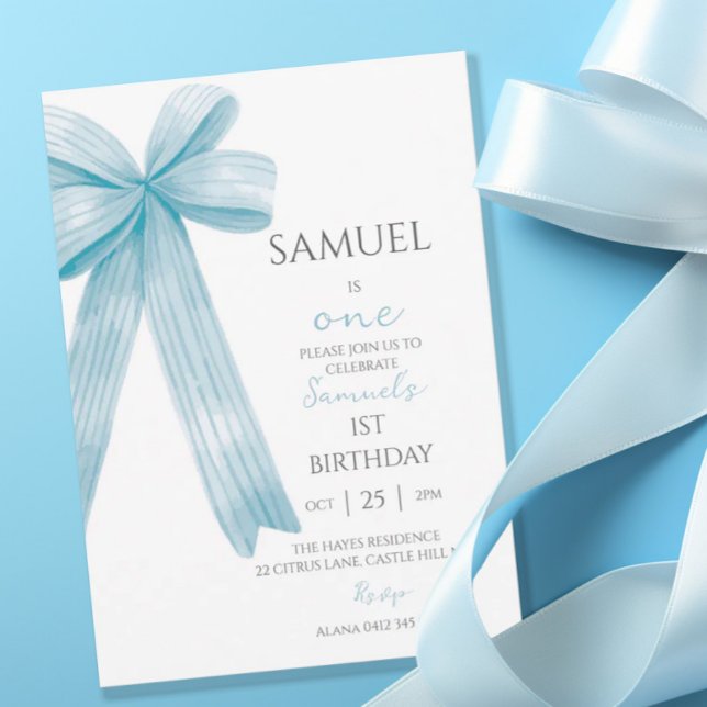 Invitación Elegante Blue Minimalist Bow First BIrthday Boy (Subido por el creador)