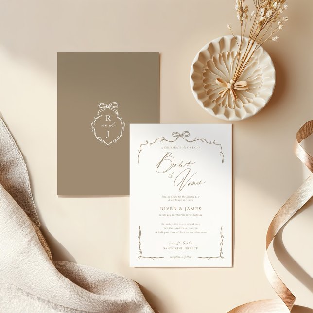 Invitación Elegante Boda beige de cebo y cinta dibujado a man (Elegant Beige Hand Drawn Bow & Ribbon Wedding Invitation)