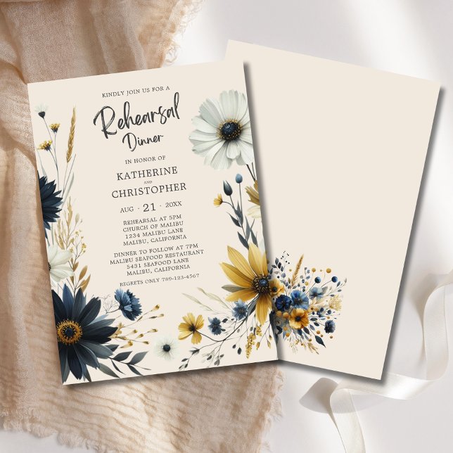 Invitación Elegante Boda de flores silvestres beige Cena de e (Elegant Watercolor Wildflowers Beige Wedding Rehearsal Dinner Invitation with blue & yellow flowers.)