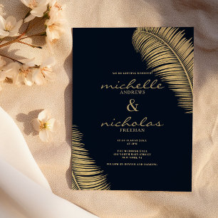 Invitación Elegante boda de follaje dorado azul marino tropic