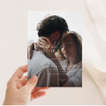 Invitación Elegante Boda de fotografías con guiones Minimalis<br><div class="desc">Esta elegante escritura minimalista, la invitación a la boda de la foto desvanecida es perfecta para su clásico boda boho moderno, sencillo y minimalista. El diseño presenta una caligrafía escrita a mano, exquisita y romántica con tipografía chic y formal. El aspecto irá bien con cualquier estación boda: primavera, verano, otoño...</div>