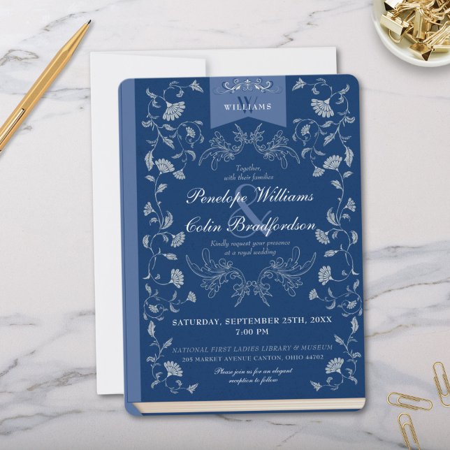 Invitación Elegante Boda de la cubierta del libro floral azul (Elegant Dusty Blue and White Library Book Cover Formal Wedding Invitation for Royal Fairytale Invite)