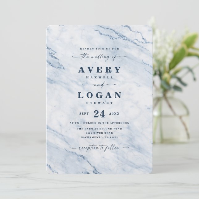 Invitación Elegante Boda de mármol metálico azul claro (Anverso de pie)