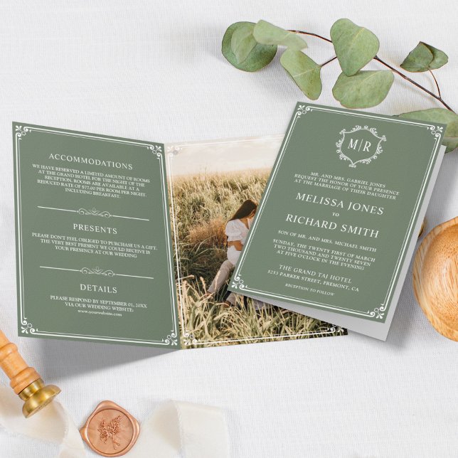 Invitación Elegante Boda de Monograma Verde y Blanco Sage (Subido por el creador)