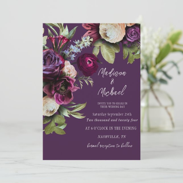 Invitación Elegante Boda de oraciones florales púrpura (Anverso de pie)