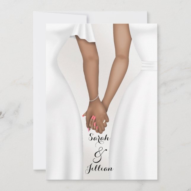 Invitación Elegante Boda gay novia sosteniendo manos de etnia (Anverso)