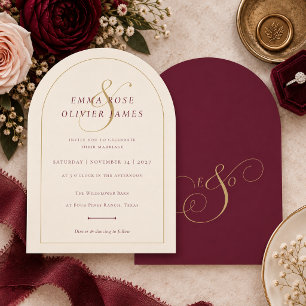 Invitación Elegante Boda Moderna con Arco de Champán Burdeos