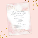Invitación Elegante Bonito Purpurina Oro Rosa 30 cumpleaños<br><div class="desc">Esta invitación de cumpleaños número 30 de bonito presenta un fondo de color rosa suave y dulce acentuado con falsos puntos purpurinas de oro. La tipografía es clásica y atemporal. Cuenta con accesorios de fiesta coordinados. Ver más elementos de la colección... </div>
