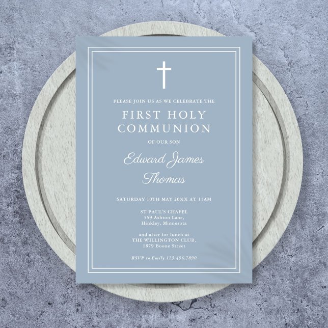Invitación Elegante borde azul polvoriento Primera Comunión (Elegant Border Dusty Blue First Holy Communion Invitation)