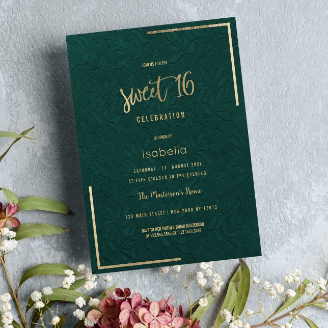 Invitación Elegante bosque verde oro floral encaje dulce 16 (Elegant forest green gold floral lace Sweet 16 Invitation )