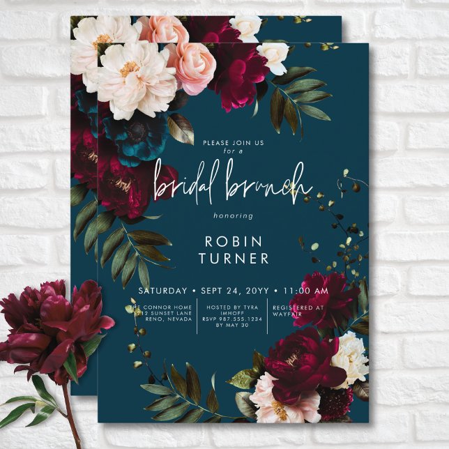 Invitación Elegante Brunch de novias con flores azules y borg (Elegant Burgundy & Blue Floral Bridal Brunch Invitation)