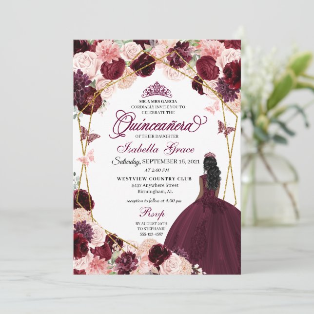 Invitación Elegante Burgundy Rubor Floral Rosa Quinceanera In (Anverso de pie)
