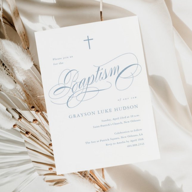 Invitación Elegante caligrafía de escritura dusty baptismo de (Elegant Script Dusty Blue Boys Baptism Invitation.)