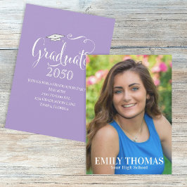 Invitación Elegante caligrafía de graduación púrpura simple f