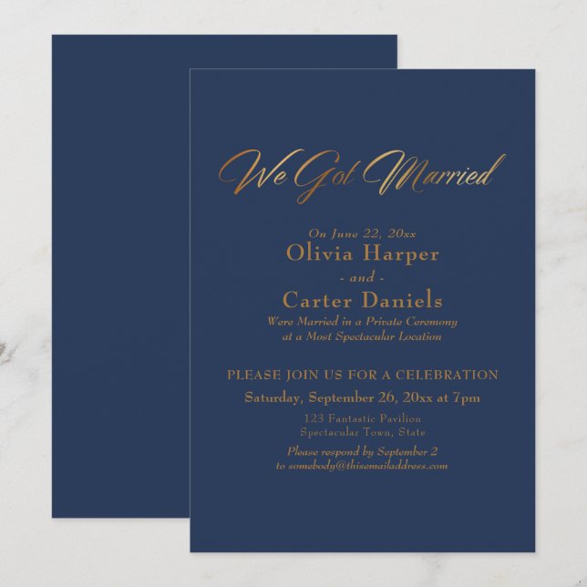 Invitación Elegante caligrafía de oro en la marina nos casamo (Anverso / Reverso)