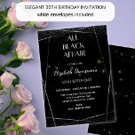 Invitación Elegante celebración de cumpleaños 30 en todo negr<br><div class="desc">Presentamos nuestra Invitación a la Celebración de los 30 Años de Elegante Todo Negro, una manera sofisticada y elegante de anunciar su evento de cumpleaños. Diseñada con una temática negra elegante, esta invitación marca la pauta para una velada glamurosa y memorable. Los detalles del evento se muestran de forma elegante...</div>