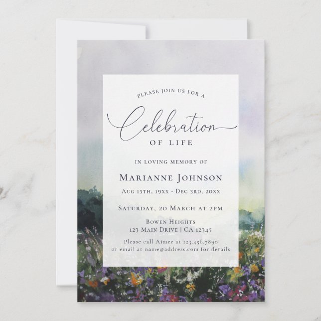 Invitación Elegante celebración de la vida en un campo floral (Anverso)