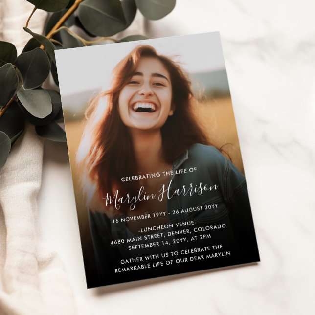 Invitación Elegante celebración del funeral de la vida. (Subido por el creador)