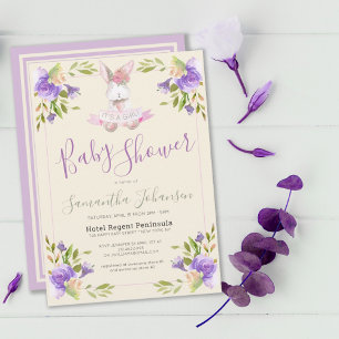 Invitación Elegante Chica morado floral y conejito Baby Showe