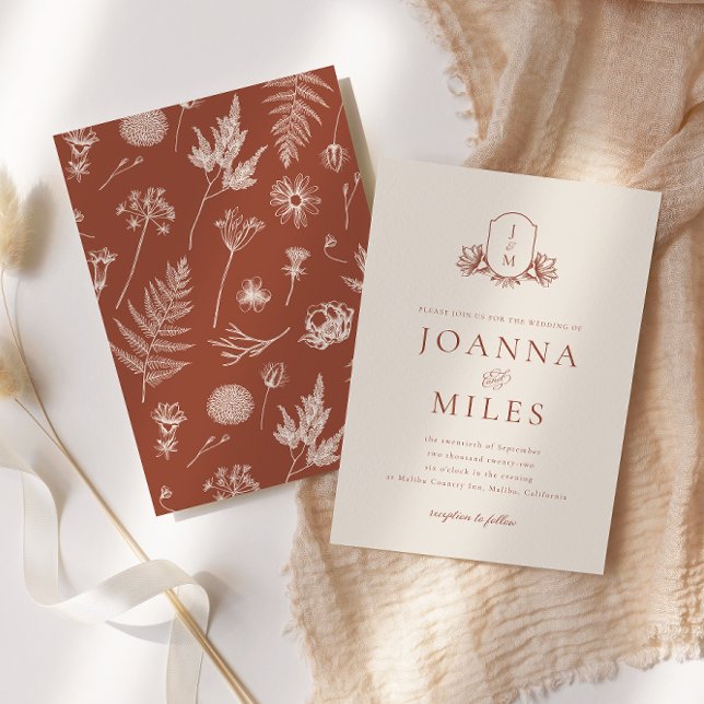 Invitación Elegante Crema y Terracota Escudo de Monograma Flo (Subido por el creador)