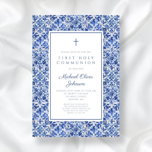 Invitación Elegante Cross Blue Tiles Boy Primera Comunión (Elegant Cross Blue Tiles Boy First Communion Invitation)