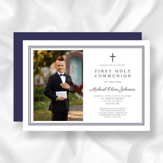 Invitación Elegante cruz azul de la marina foto primera comun (Elegant Navy Blue Cross Boy Photo First Communion Invitation)