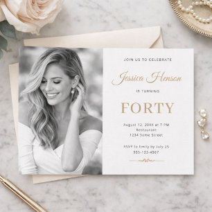 Invitación Elegante Cumpleaños 40 con Foto en Script Dorado M