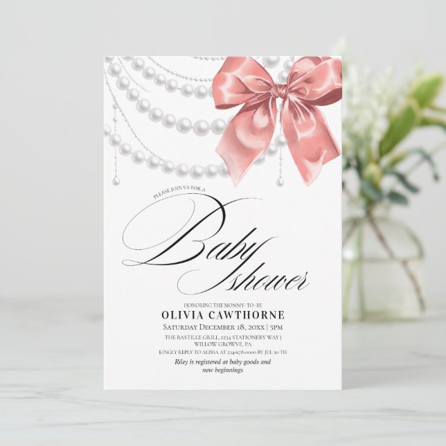 Invitación Elegante Cumpleaños de Bebé con Lazo Rosa y Perlas (Anverso de pie)
