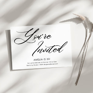 Invitación Elegante Cumpleaños Minimalista Moderno en Blanco 