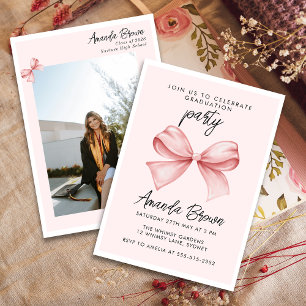 Invitación elegante de moda del Graduado Rosa Bow
