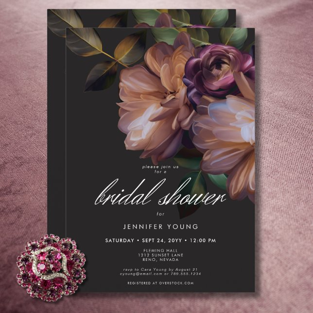 Invitación Elegante ducha nupcial floral moódica negra (Elegant Black Moody Floral Bridal Shower Invitation)