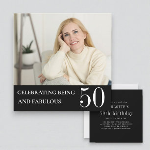 Invitación elegante en blanco y negro para el 50 c