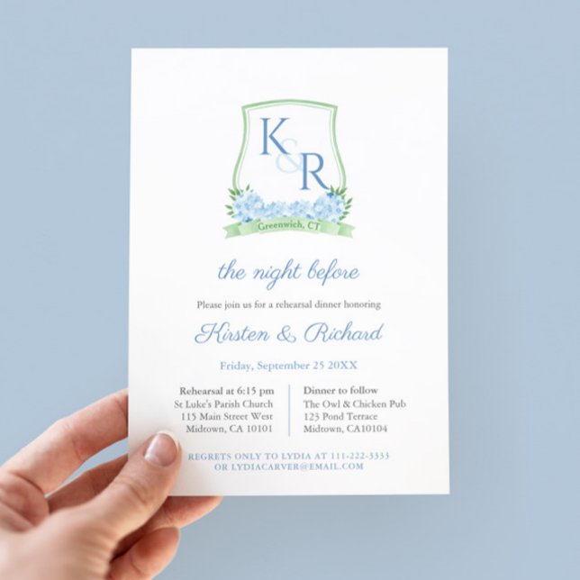 Invitación Elegante ensayo Boda Escudo floral (Watercolor Green And Blue Monogram Crest Wedding Rehearsal Dinner invitation mockup)