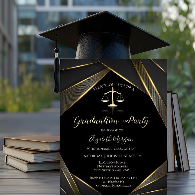 Invitación Elegante Escala de Justicia de Oro Graduación Negr (Subido por el creador)