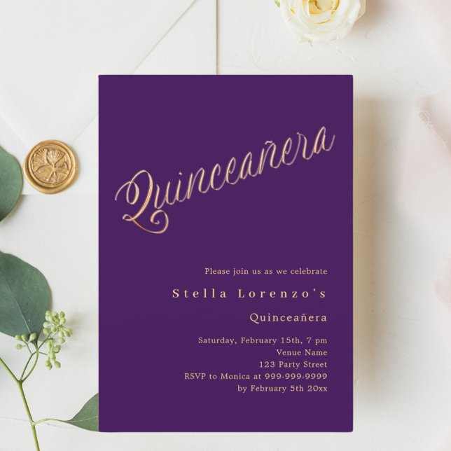 Invitación Elegante escritura de oro púrpura Quinceanera (Subido por el creador)