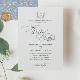 Invitación Elegante Escudo de Floral Azul Dusty Monograma Bod