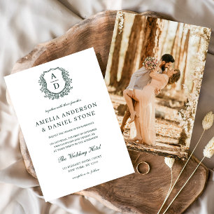 Invitación Elegante Escudo floral verde oscuro Boda Monograma
