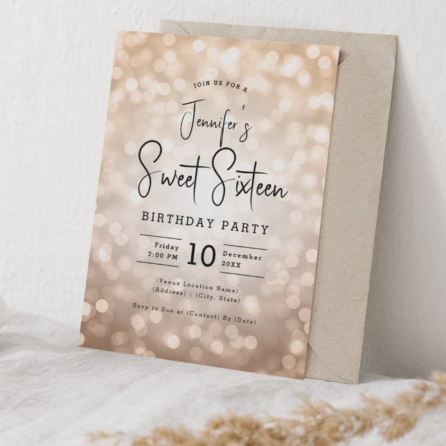 Invitación Elegante estilo Bokeh estilo moderno dulce 16 oro  (Elegant Bokeh Modern Script Sweet 16 Rose Gold Invitation)