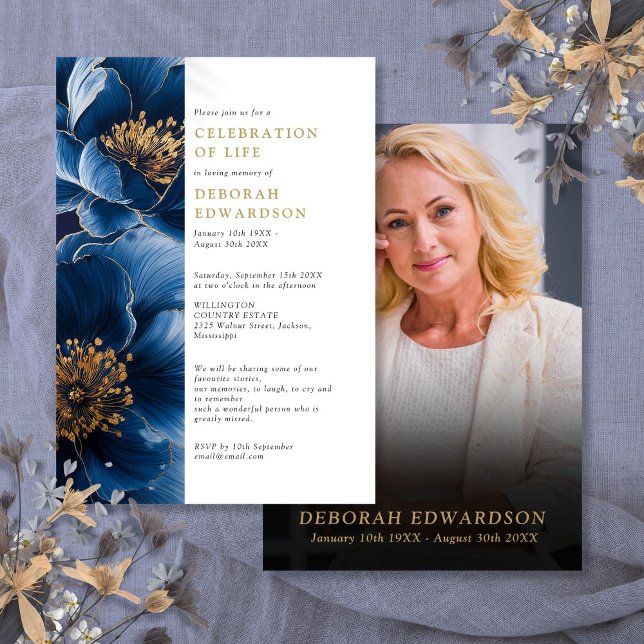 Invitación Elegante Festín Floral Azul De La Marina De La Vid (Elegant Navy Blue Floral Celebration Of Life Photo Invitation)