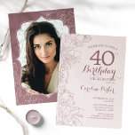 Invitación Elegante Fiesta de foto rosa de Rubor 40 cumpleaño<br><div class="desc">Elegante Rubor Pink Mauve Foto 40th Birthday Party Invitation. Diseño moderno minimalista con acentos de dibujos botánicos y tipo de letra de guión tipográfico. Sencilla carta de invitación a la moda, perfecta para una elegante celebración de cumpleaños femenina. Se puede personalizar a cualquier edad. Invitaciones Zazzle impresas o una plantilla...</div>