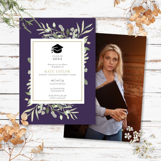 Invitación Elegante Fiesta de Graduación de Fotografías Púrpu (Elegant Purple Greenery Photo Graduation Party Invitation)