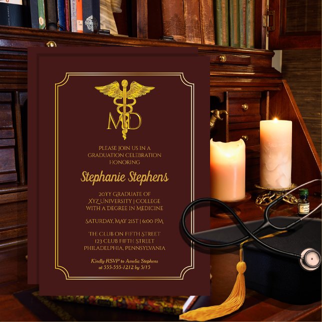 Invitación Elegante Fiesta de Graduación del Médico Maroon Go (Elegant Maroon and Gold Tone "MD" Physician | Doctor Graduation Announcement | Party Invitation)