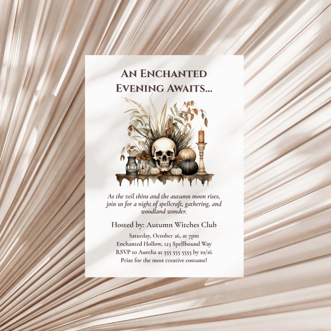 Invitación Elegante Fiesta de la Bruja del otoño y las Velas (Elegant Autumn Skull and Candles Witch Party Invitation on a boho neutral dry palm leaf)