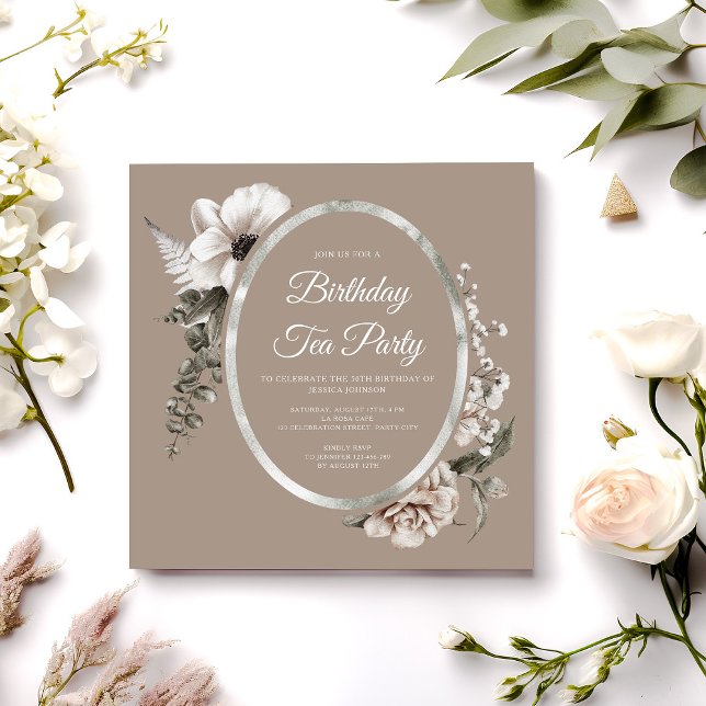 Invitación Elegante Fiesta de té de cumpleaños de Taupe flora (Elegant Floral Taupe Birthday Tea Party Invitation)