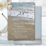 Invitación Elegante Fiesta del Aniversario de la Boda de Play<br><div class="desc">Una elegante invitación al aniversario de una boda en la playa,  con olas que fluyen por la arena.</div>