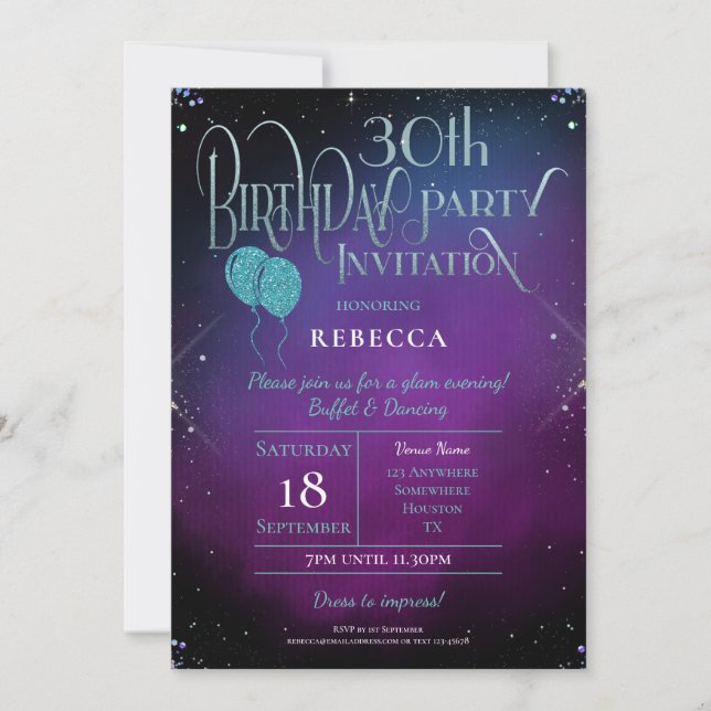 Invitación Elegante Fiesta púrpura con escritura ornada de cu (Anverso)