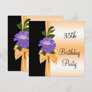 Invitación Elegante Flor Púrpura y Cinta Naranja 35º