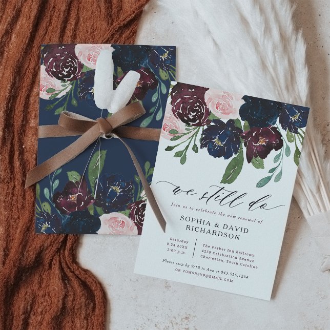 Invitación Elegante Floral Azul Marino y Ciruela | Renovación (A lovely and elegant floral wedding vow renewal invitation, in navy blue and plum with modern script)