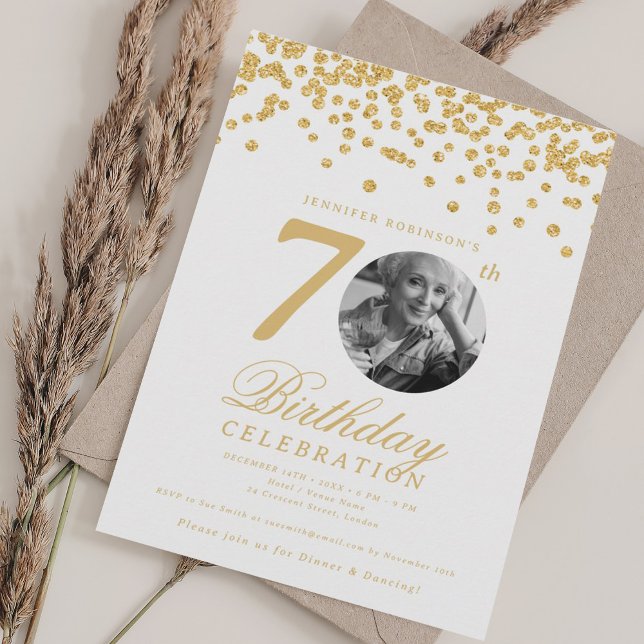 Invitación Elegante foto 70 cumpleaños Confetti de oro (Elegant Photo 70th Birthday Gold Confetti Invitation)